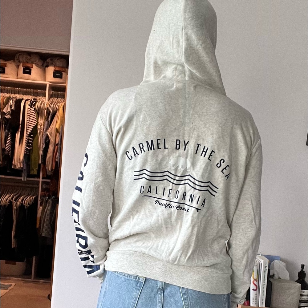Carmel-by-the-sea tourist souvenir hoodie size Small